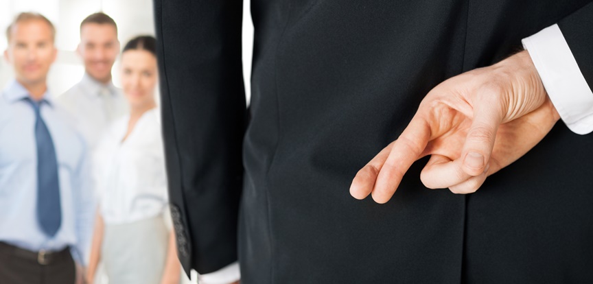 '(...)Ao mesmo tempo, a Bíblia não declara que não haja nenhuma situação possível em que mentir seja uma opção aceitável' '(...)Ao mesmo tempo, a Bíblia não declara que não haja nenhuma situação possível em que mentir seja uma opção aceitável'